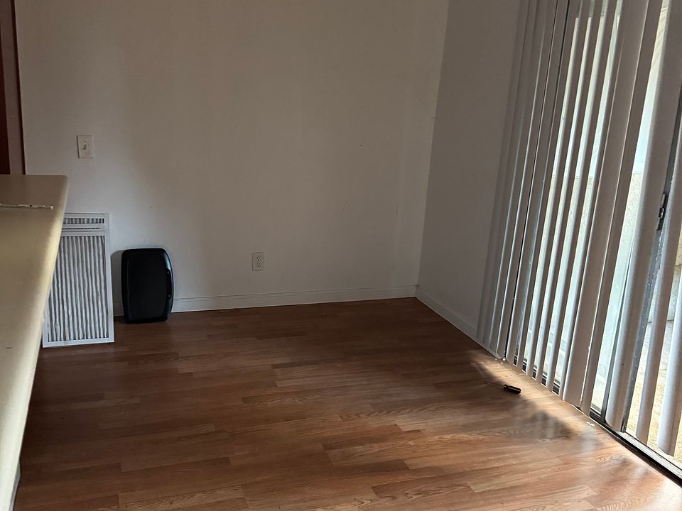 2nd image of 729 W Williams St APT 7