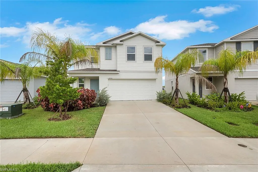 5 bed, 2.5 bath, 2171 sqft, $2,500 — Photo 1