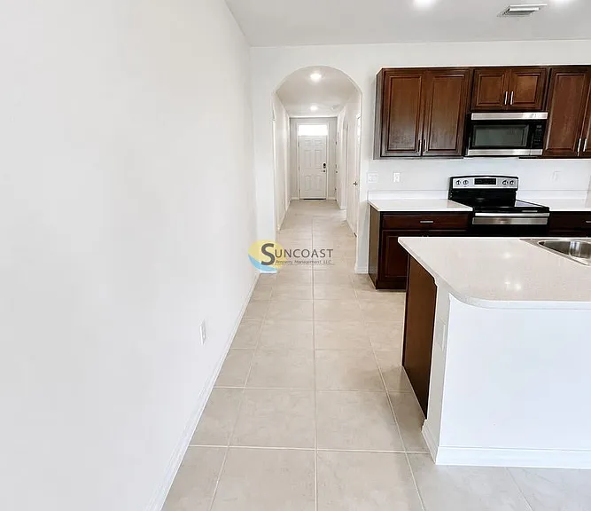 2518 NE 6th Pl — Photo 12