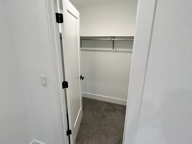 85 E Sharpnack St — Photo 23