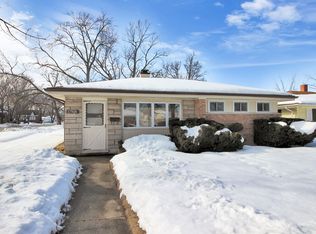 17956 Oakwood Ave, Lansing, IL 60438