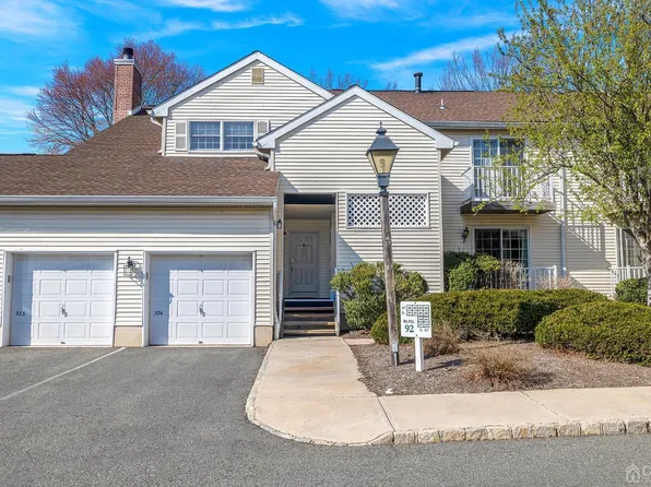 319-319 Potomac Dr, Basking Ridge, NJ 07920