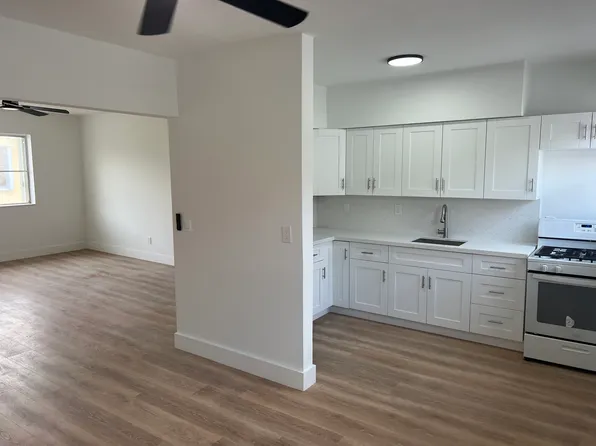 7730 Byron Ave APT 4, Miami Beach, FL 33141