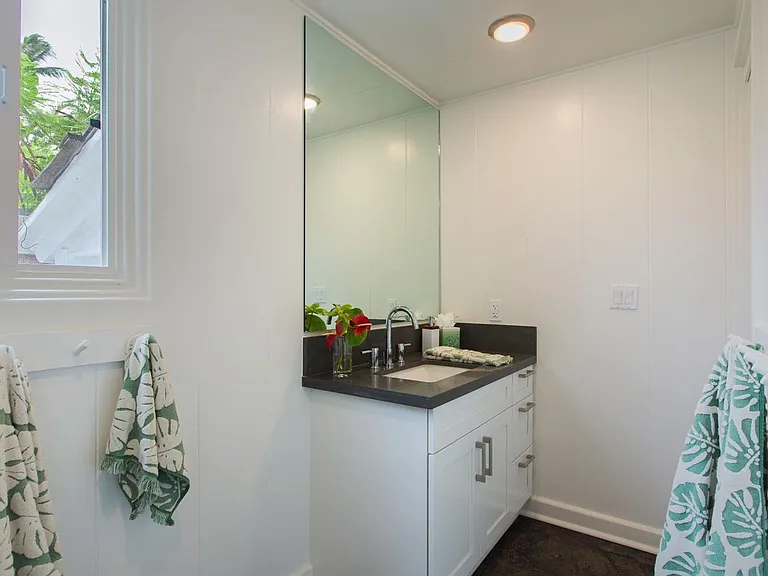 1502 Mokulua Dr — Photo 25