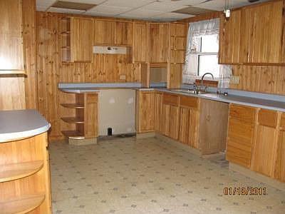 4th image of 1028 Uncapher Ave