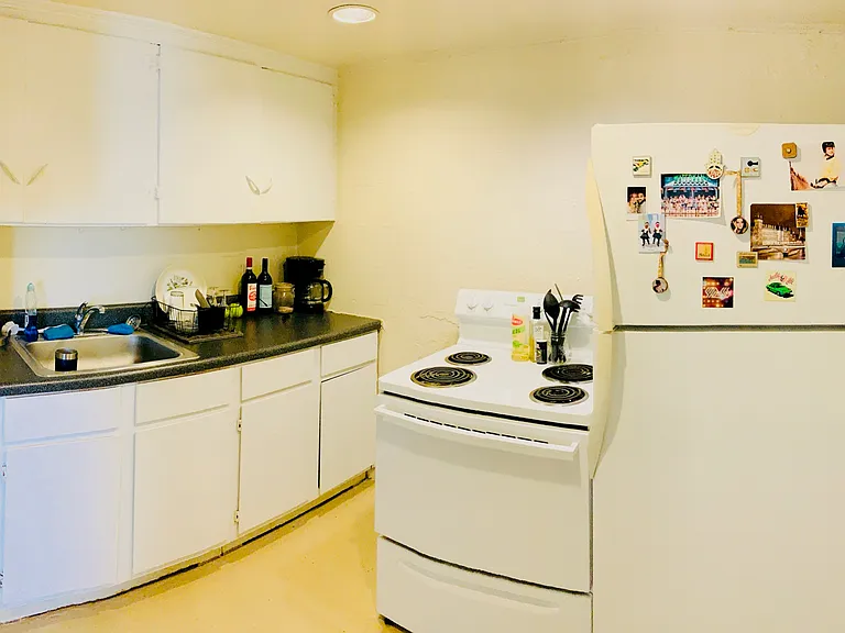558 Pulaski St #3 — Photo 3