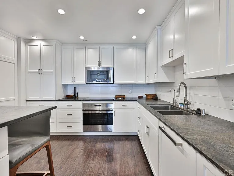 1099 1st St #420 — Photo 8