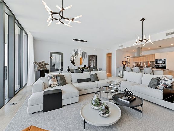 3rd image of 1000 Brickell Plz Ph 5604