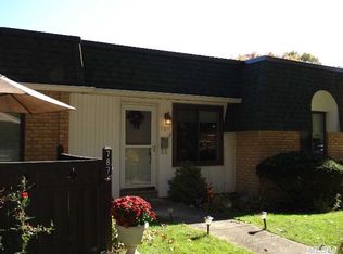 787 Blue Ridge Dr, Medford, NY 11763