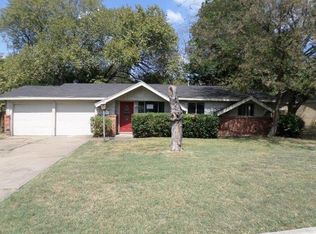 4513 Sabelle Ln, Haltom City, TX 76117