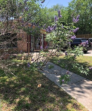 3rd image of 410 Glenarm Pl