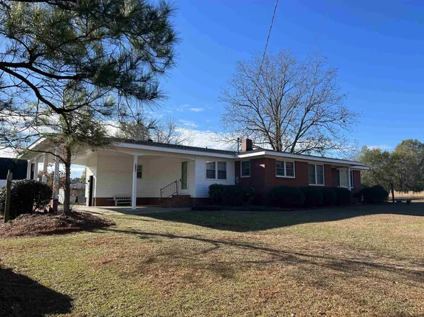 444 E Stewart St, Coats, NC 27521