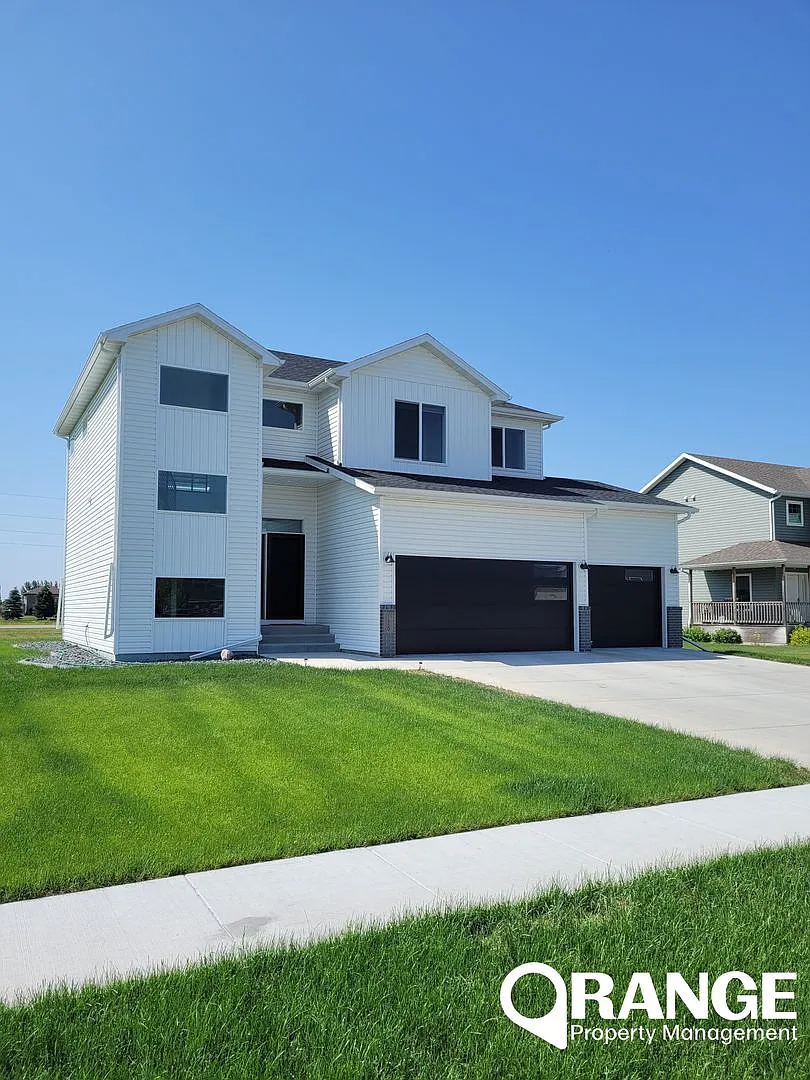 Beautiful Single Family Home — Photo 1