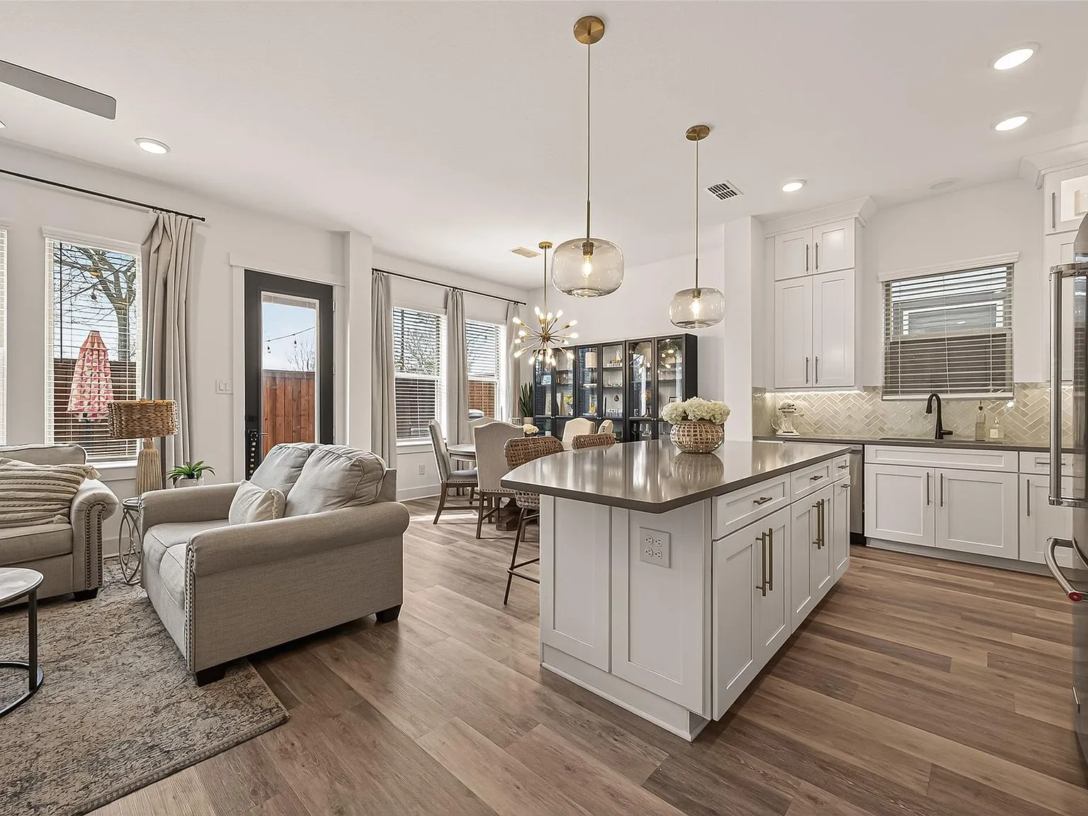 3 bed, 2.5 bath, 1794 sqft, $2,800 — Photo 4