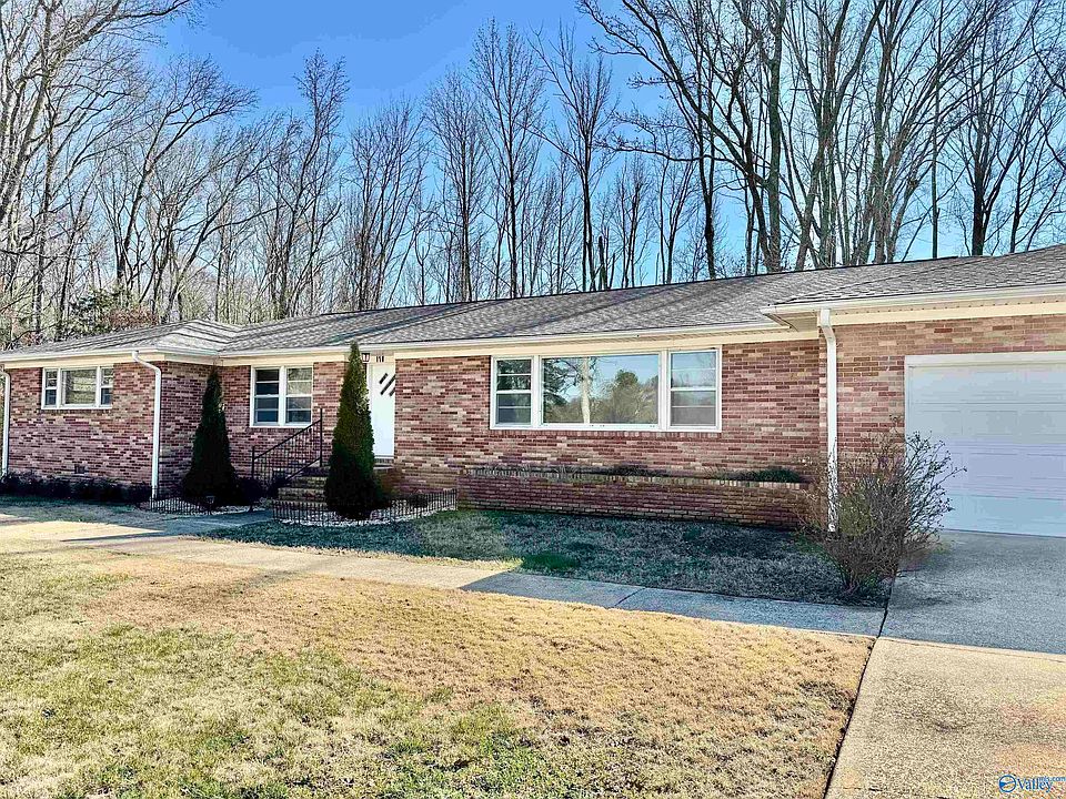 1st image of 118 Pauline Dr