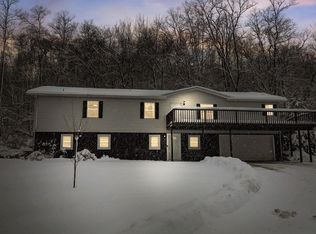 5575 Reeve Rd, Mazomanie, WI 53560