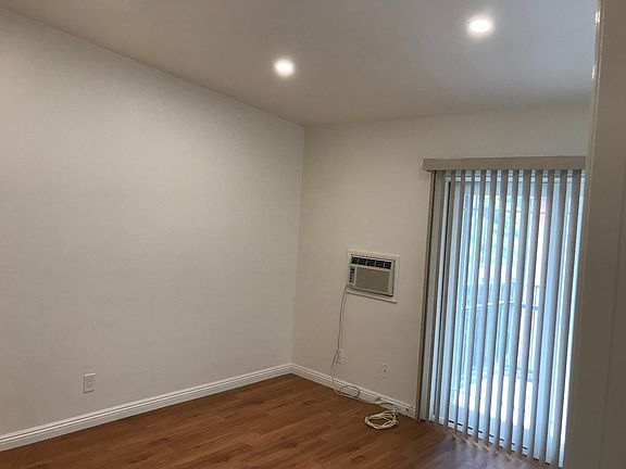 4th image of 9510 La Canada Way #B