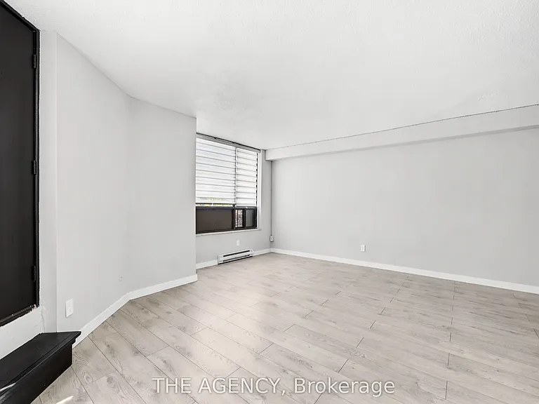2350 Dundas St W #520A — Photo 8