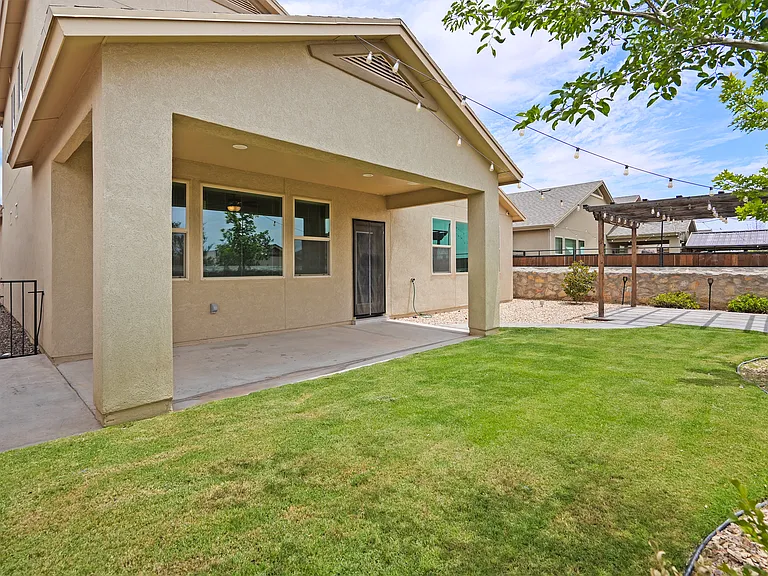 12540 Arrow Weed Dr — Photo 32