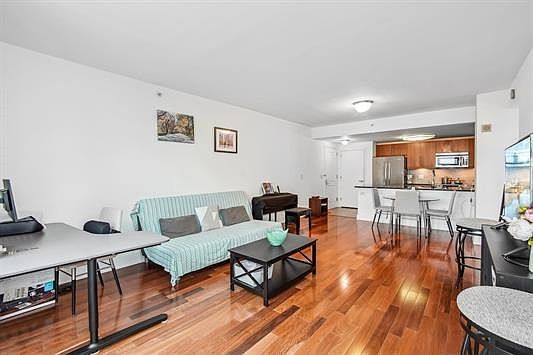 4th image of 88 Morgan St APT 3007