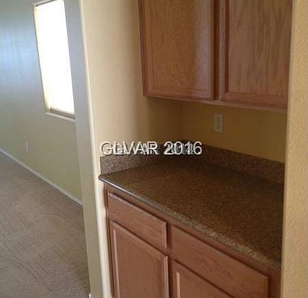 4th image of 2598 Highland Cliff Dr