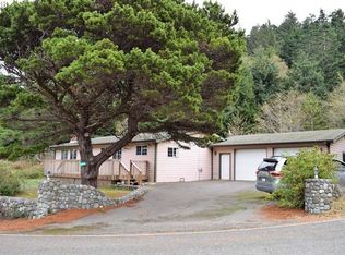 32953 Hillside Acres Rd, Gold Beach, OR 97444