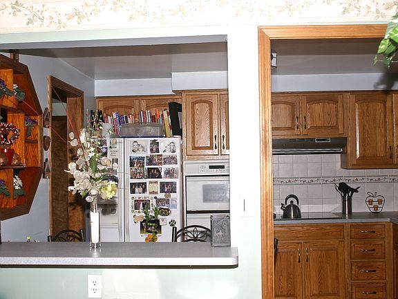 5th image of 115 Wallace Ave