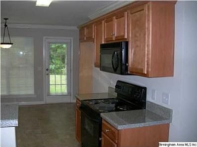 5th image of 2022 Willow Glenn Dr
