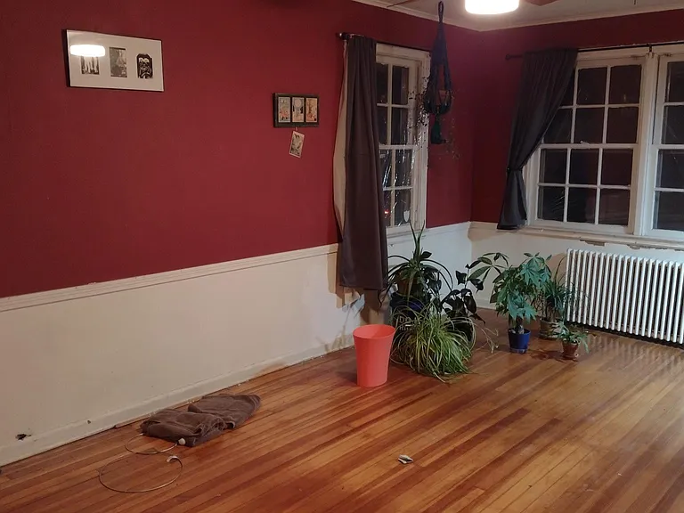 1072 University Pl #1 — Photo 10