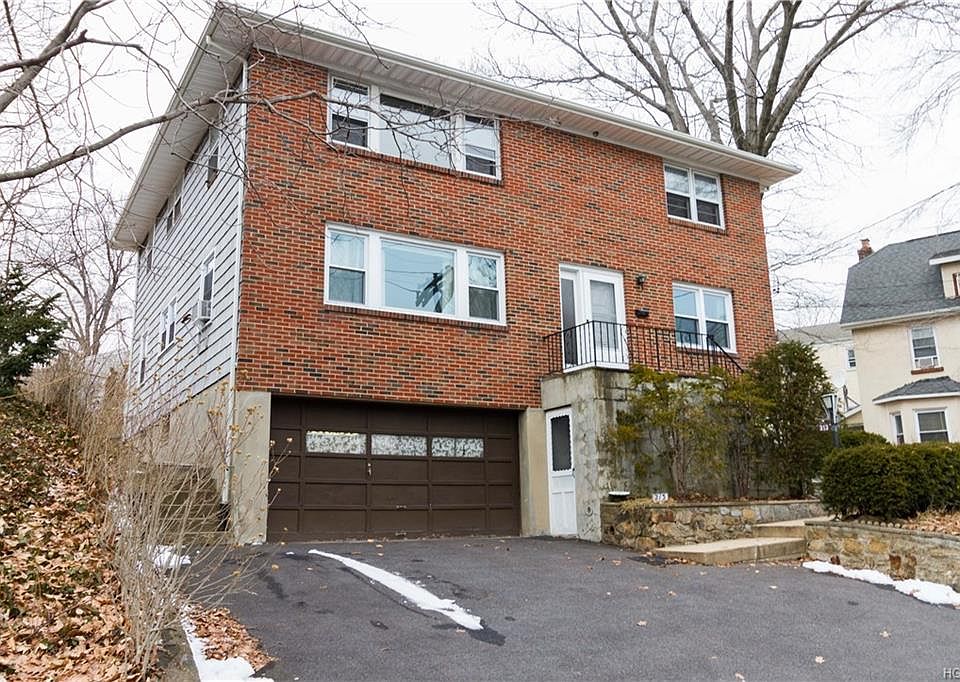 1st image of 213 Trenchard St