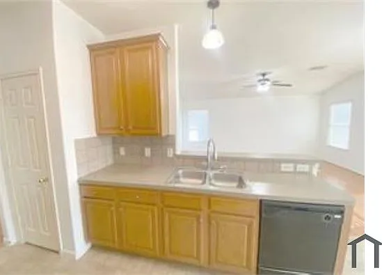 5911 Llano Creek Dr — Photo 12