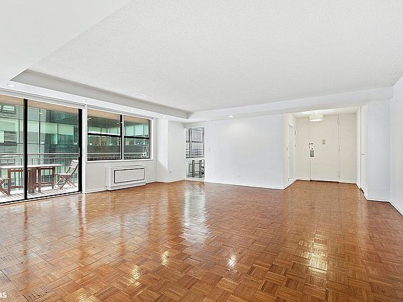 4th image of 112 W 56th St APT 26S