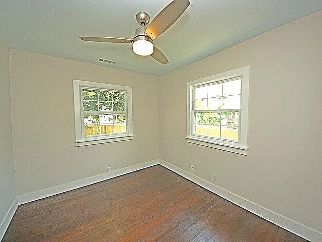 4 S Enston Ave — Photo 9