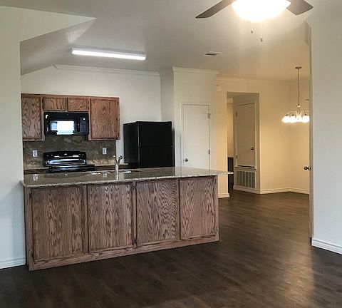 3rd image of 275 Olaf Dr #A