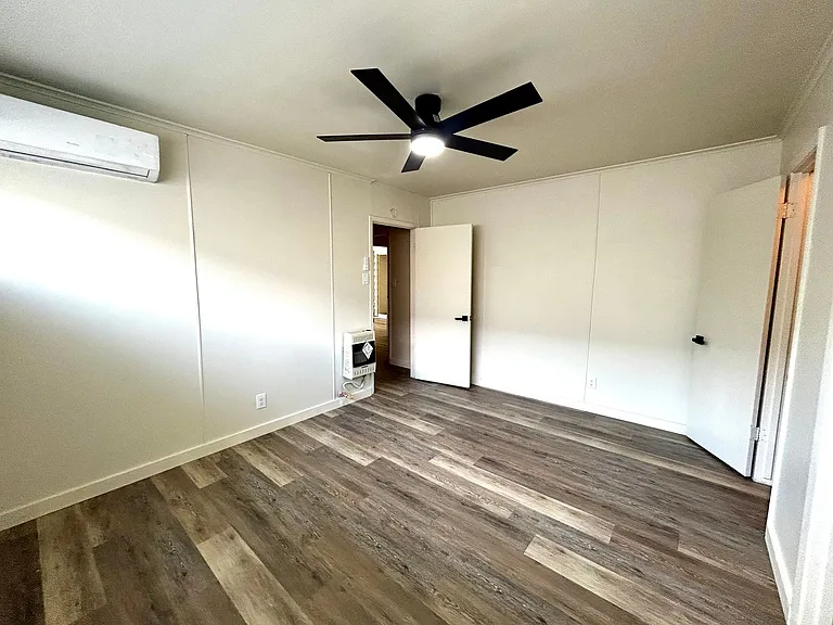3304 Tom Green St #A — Photo 12