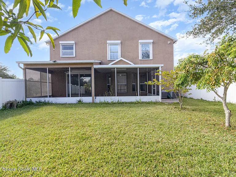 2893 Glasbern Cir — Photo 32