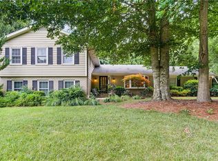 5047 Heatherdale Ln, Dunwoody, GA 30360