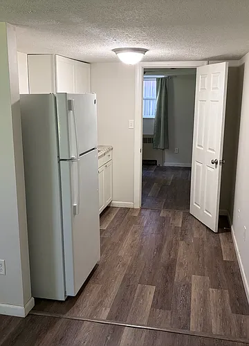 2111 Lawn Ave Photo 1