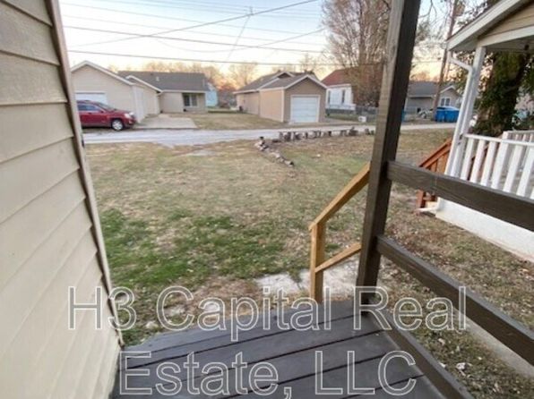 2207 Lee Ave, Granite City, IL 62040