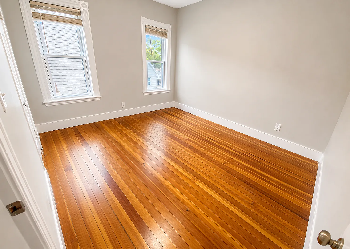 3 bed, 1100 sqft, $2,925 — Photo 4