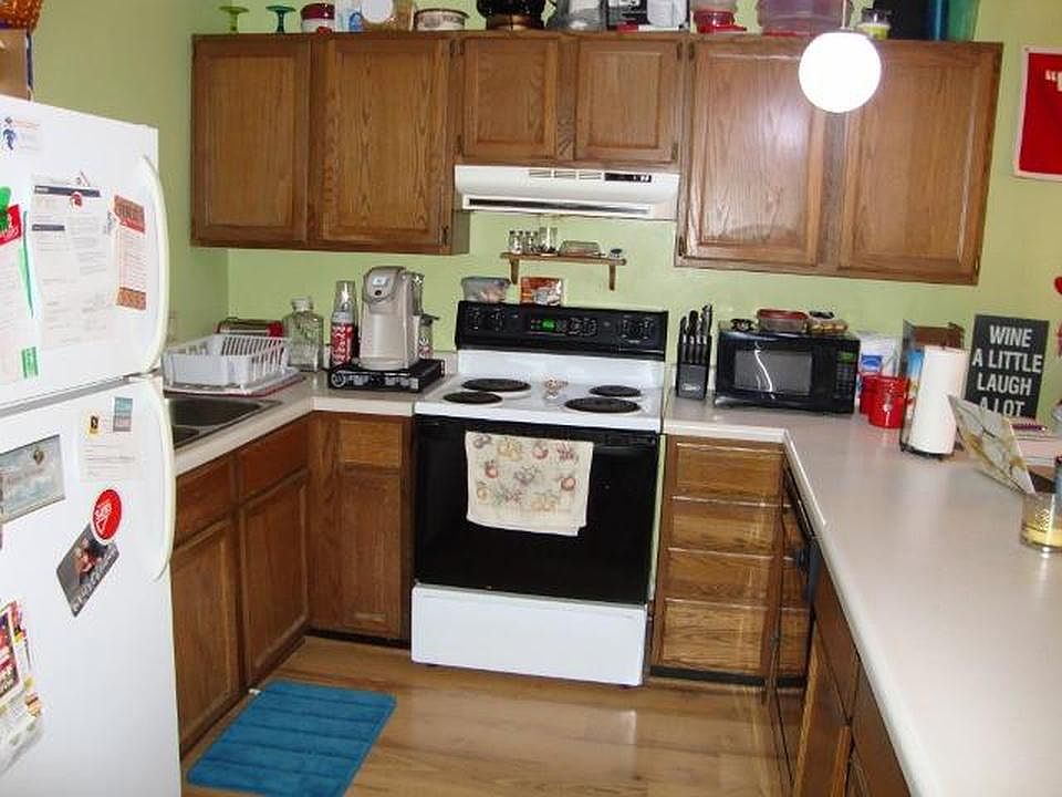 2nd image of 546 W Doty St APT 3