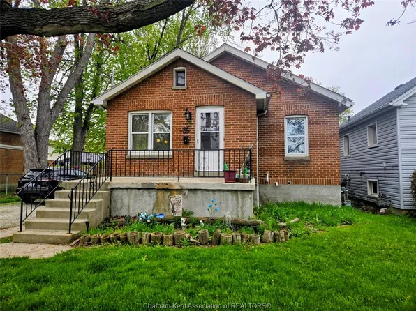36 McNaughton Ave E, Chatham Kent, ON N7L 2G1