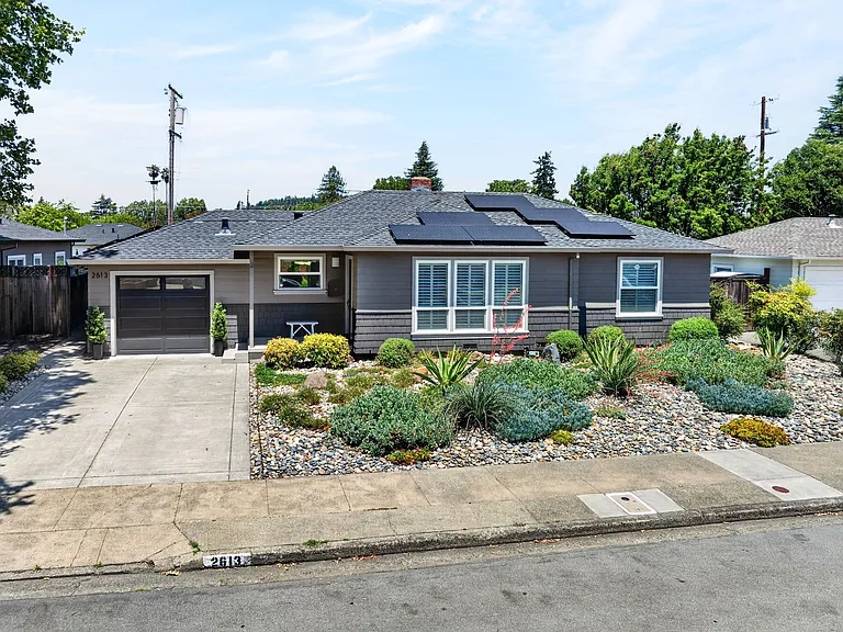 2613 Village Side Dr — Photo 2