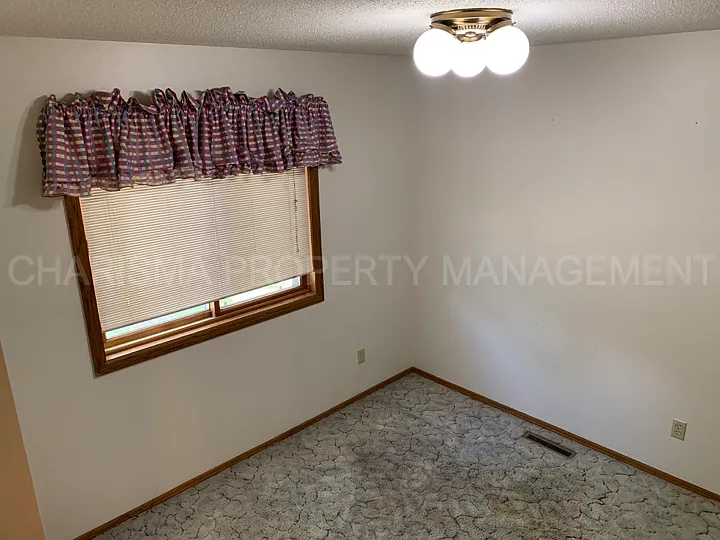 2509 S Groveland Ave — Photo 28