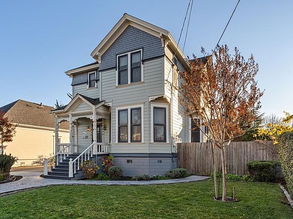 4th image of 302 7th Street