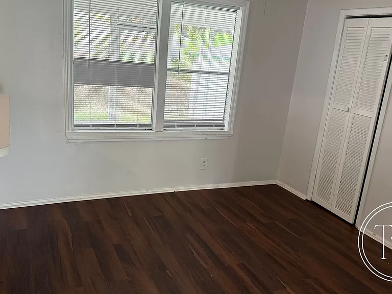 1514 Heron St — Photo 10