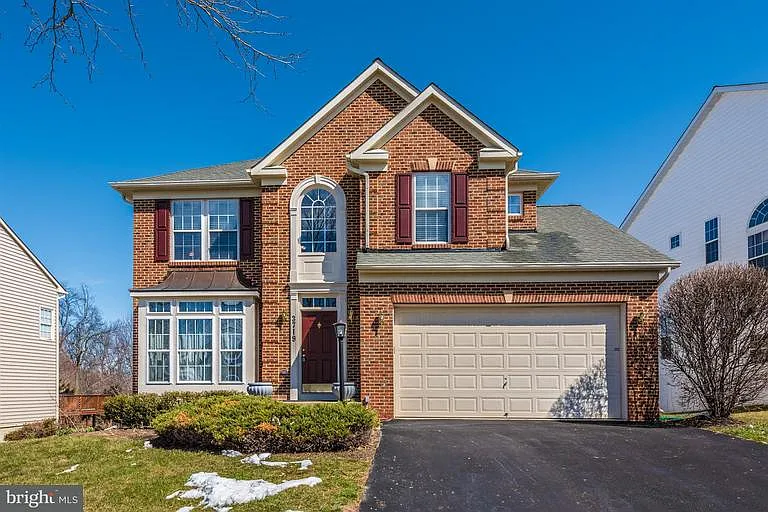 3719 Spicebush Dr photo 1