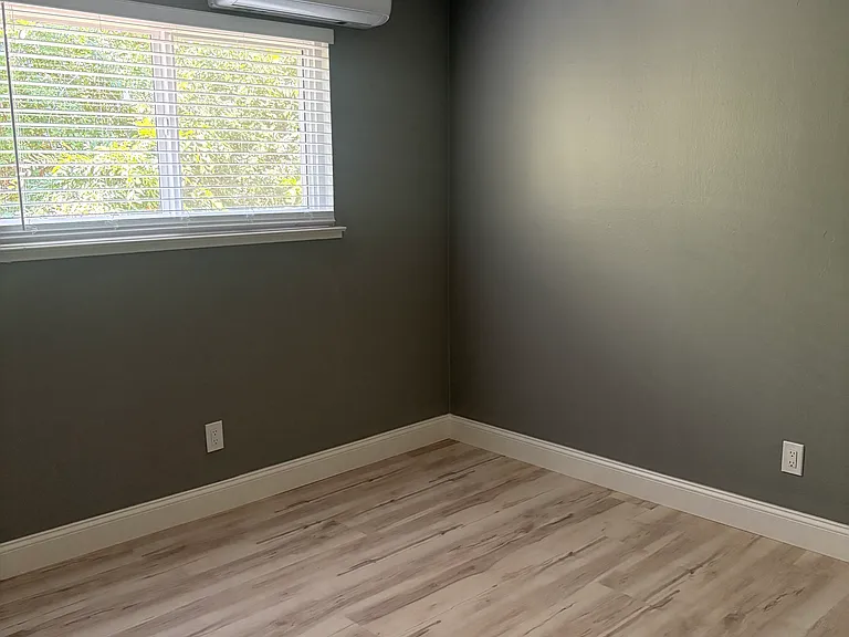 163 Pleasant Ave #6 — Photo 9