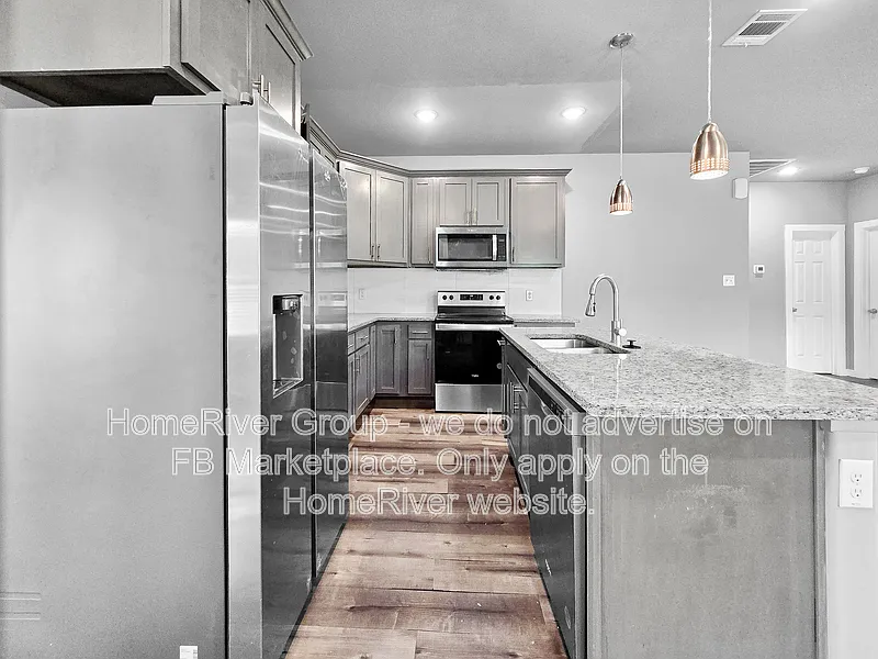 3 bed, 2.0 bath, 1409 sqft, $1,800 — Photo 3