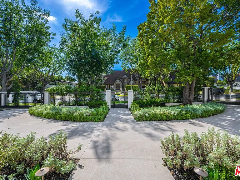 616 N Alpine Dr — Photo 60